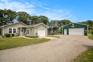667 River Rd, Coldwater, MI 49036