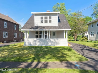 10 Lincoln Ave, Delmar, NY 12054