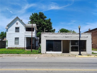216 W Main St, Chanute, KS 66720