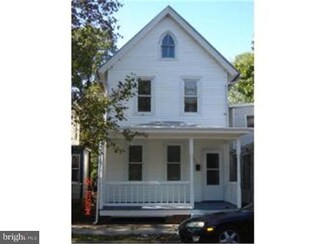 32 N Governors Ave, Dover, DE 19904