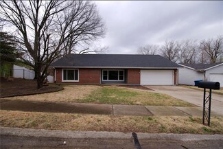 2713 Treadway Ave, Saint Charles, MO 63301