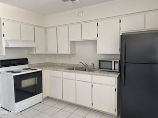 143 S Mountain Rd, Apache Junction, AZ 85120