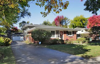 319 Drake St, Libertyville, IL 60048