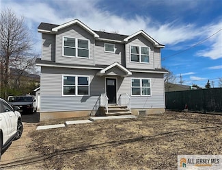 16 Main St, Edison, NJ 08837