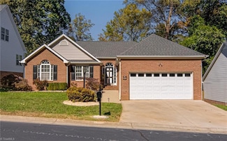 5125 Old Plantation Cir, Winston Salem, NC 27104