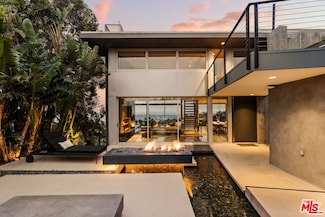 8300 Rugby Place, Los Angeles, CA 90046