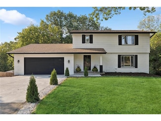 12621 Cedar Lake Rd, Hopkins, MN 55305