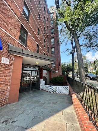 8746 Chelsea St Unit 6E, Jamaica, NY 11432