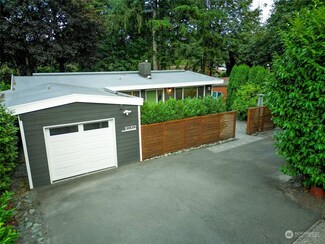 10312 35th Ave NE, Seattle, WA 98125