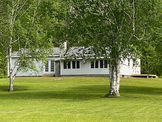 2537 S Niskanen Ln, Sault Sainte Marie, MI 49783