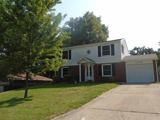 1308 N Riley Rd, Muncie, IN 47304