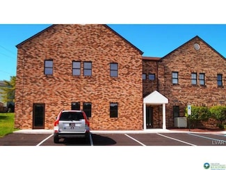 5649 Wynnewood Dr, Laurys Station, PA 18059