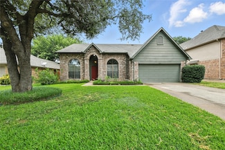2116 S Winding Creek Dr, Grapevine, TX 76051