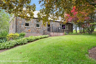 2727 County Route 8, Elizaville, NY 12523