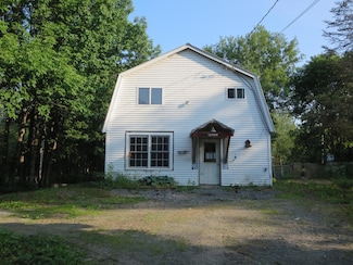 1 2nd St, Milo, ME 04463