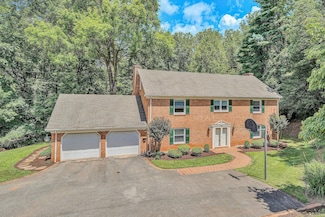 280 Hillcrest Dr, Rocky Mount, VA 24151