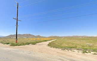 6800 W Stetson Ave, Rosamond, CA 93560