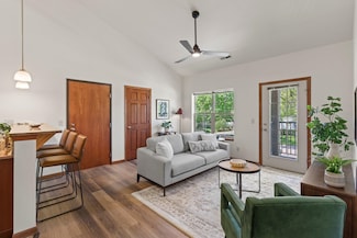 1517 Martin St Unit 5, Madison, WI 53713