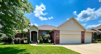 1103 Barberry Dr, Hutchinson, KS 67502