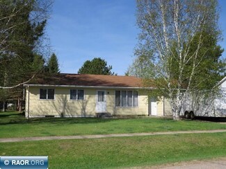 22 Ivy Blvd, Babbitt, MN 55706