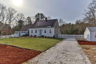173 Thankful Ln, Cotuit, MA 02635