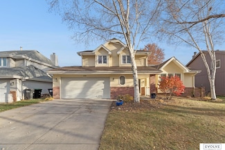 635 N 152nd Cir, Omaha, NE 68154