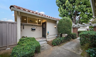 10982 Sweet Oak St, Cupertino, CA 95014