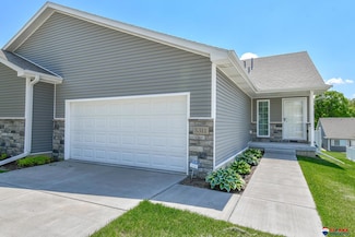 5311 Locust St, Lincoln, NE 68516