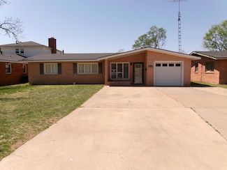 1201 Borger St, Plainview, TX 79072