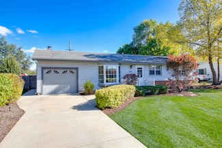 291 Blackhawk Dr, Carol Stream, IL 60188