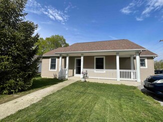 314 N Mulberry St, Churubusco, IN 46723