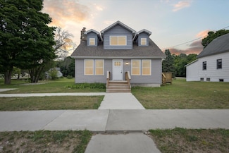 313 E Main St, Marion, MI 49665