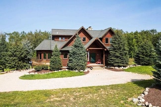 509 N Advance Rd, Boyne City, MI 49712