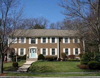 17 Andrews Rd, Wakefield, MA 01880