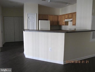 5106 Travis Edward Way, Centreville, VA 20120