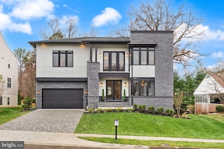 6539 Fairlawn Dr, McLean, VA 22101