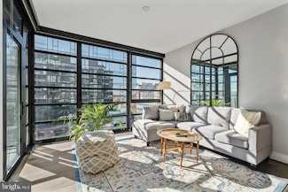 1300 4th St SE Unit 703, Washington, DC 20003