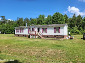 241 Hickory Ln, Aurora, NC 27806