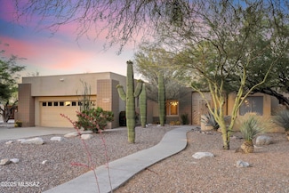 1280 W Saddlehorn Dr, Tucson, AZ 85704