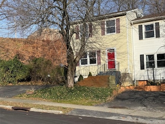 81 Gerald Dr, Poughkeepsie, NY 12601