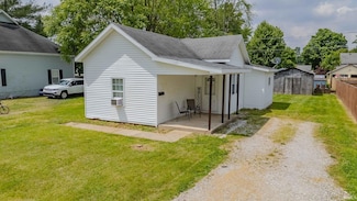 714 S Walnut St, Fairmount, IN 46928