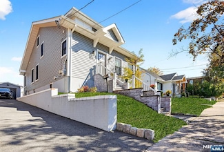 32 Wingra Ave, Rutherford, NJ 07070