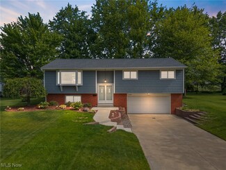 33390 Karen Dr, Avon Lake, OH 44012