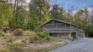 97 Red Ridge Ln, North Conway, NH 03860