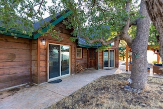 22321 Hillside Ct, Tehachapi, CA 93561