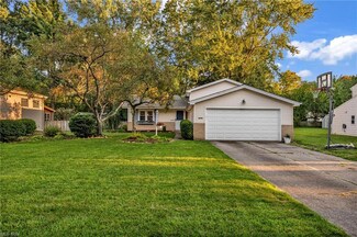 26781 Redwood Dr, Olmsted Falls, OH 44138