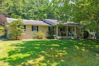 318 Arrowhead Dr, Rogersville, TN 37857