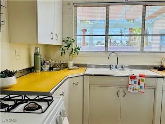 1610 Exley Ave, Las Vegas, NV 89104