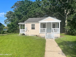 2014 11th St, Pascagoula, MS 39567