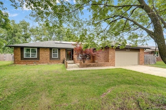 6919 W Lone Oak St, Springfield, MO 65803